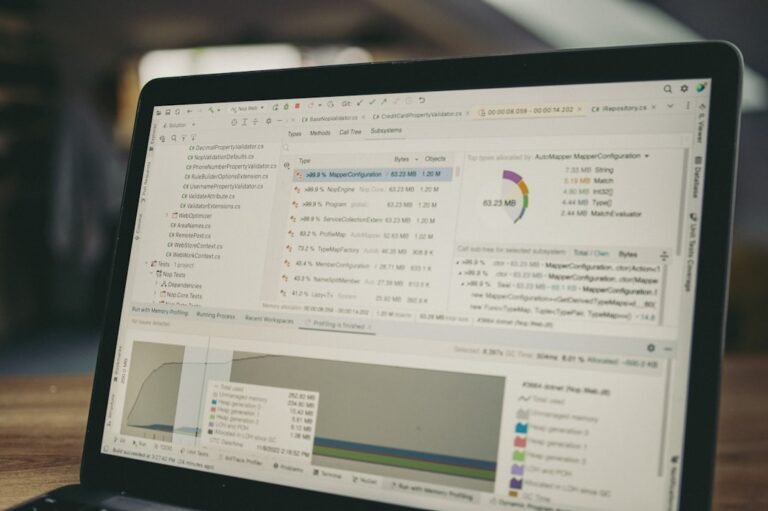 Figma vs Grammarly - Photo by Daniil Komov on Unsplash